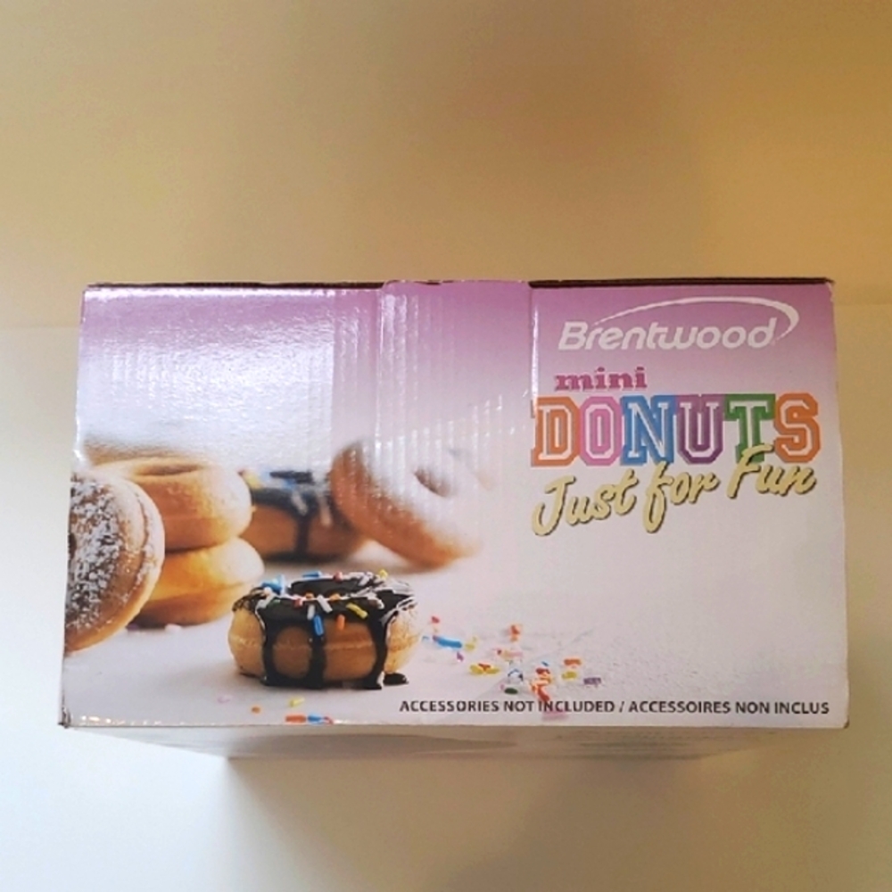 NIB Brentwood Mini Donut Maker in Pink - Picture 4 of 7